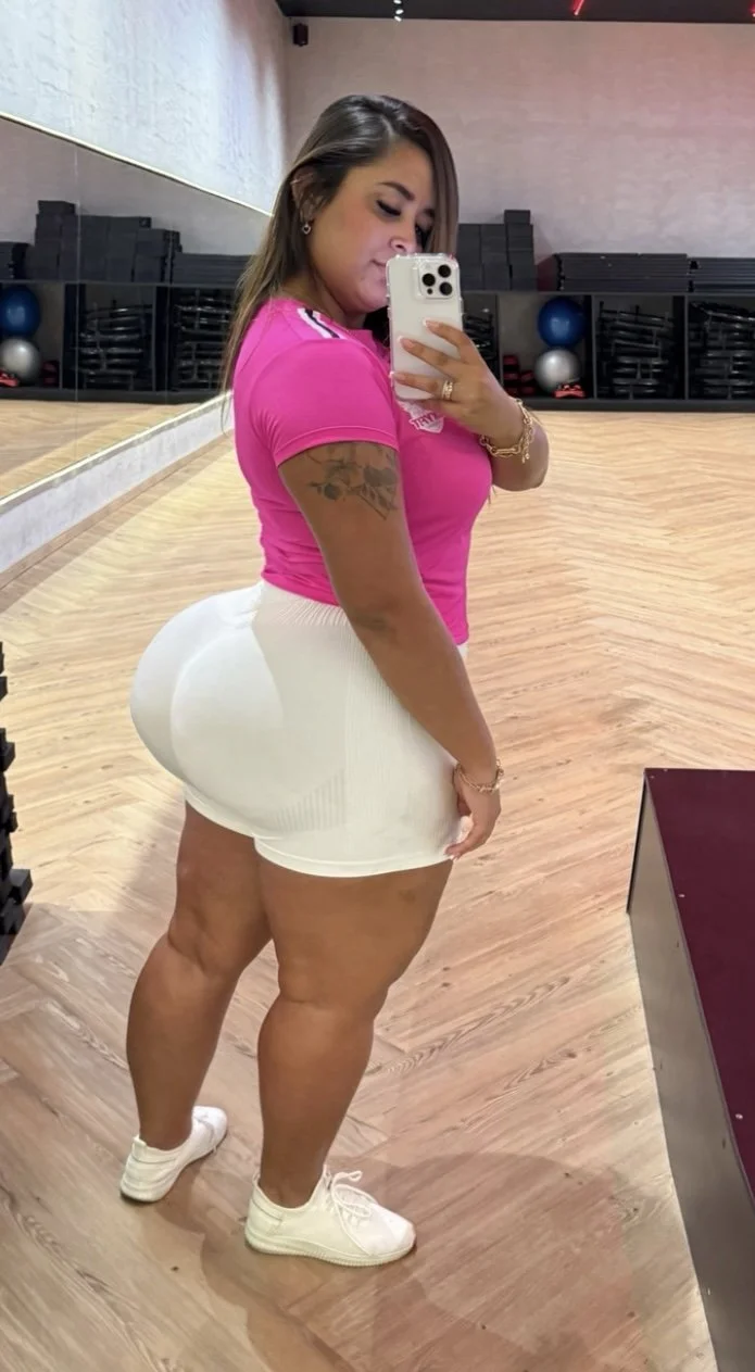Gostosa da academia image 13