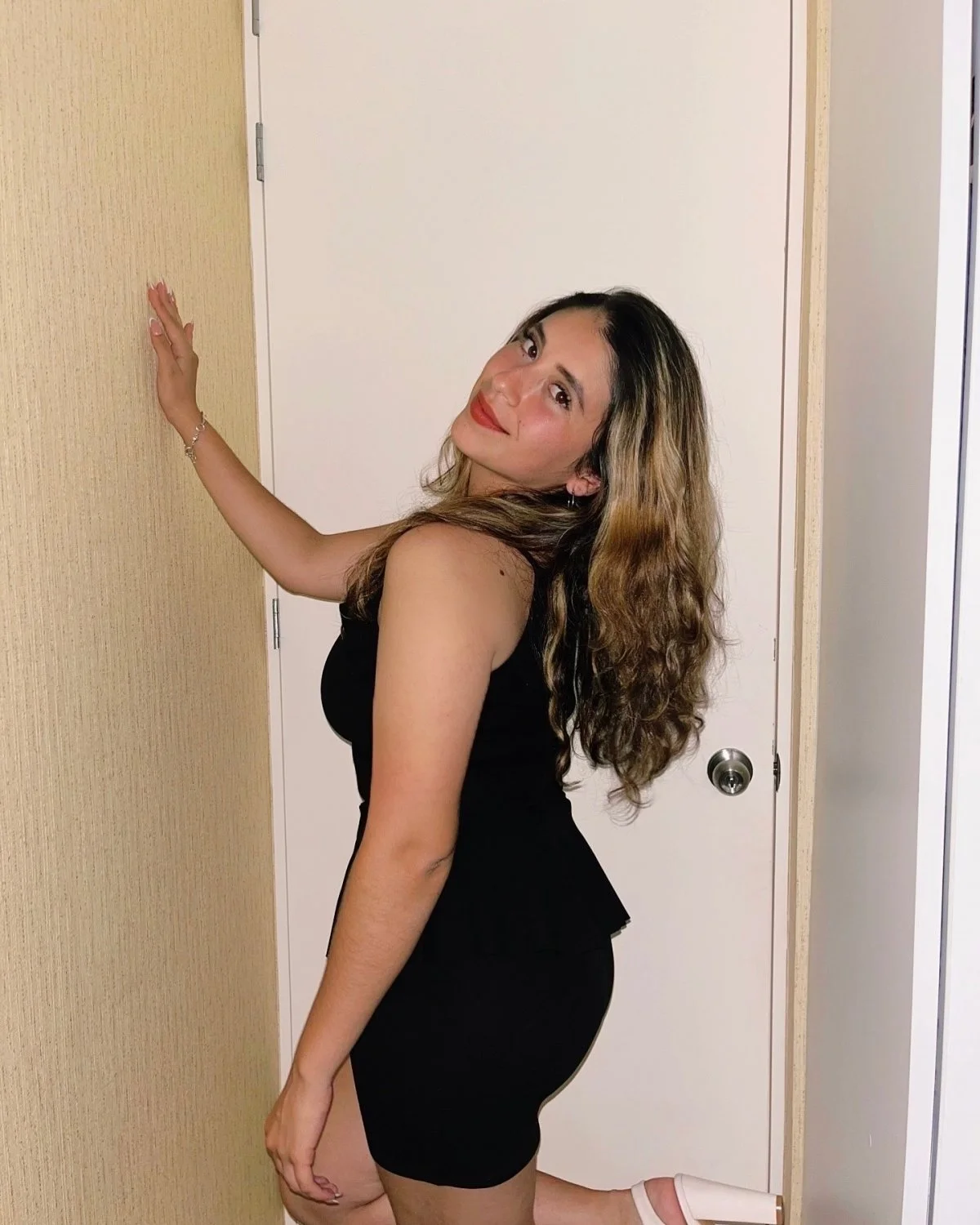 Xiomara Vasquez wants to be your new semen dump, who gives the first tribute on her image 17