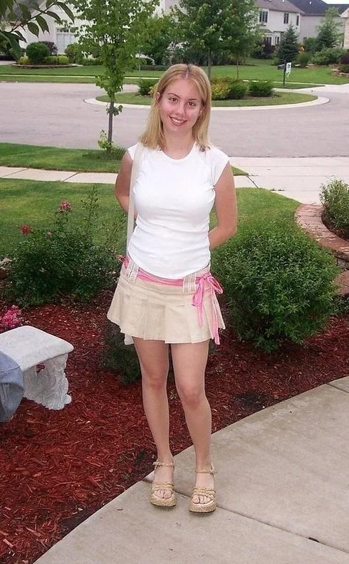 Hot Wife image 3