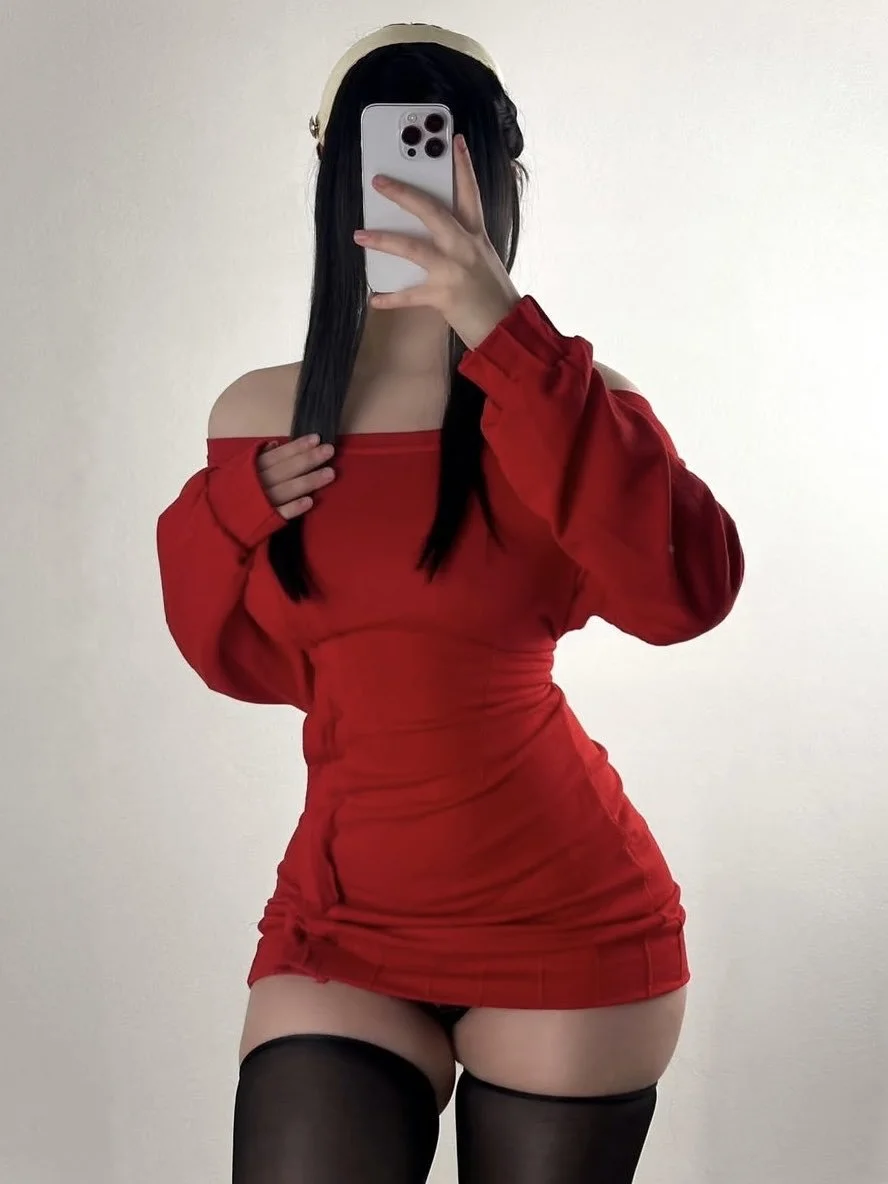 Duelo de putas y hermosas cosplayers. Ambas son calienta huevos, pero con cuál te quedas? Ctlvs image 20