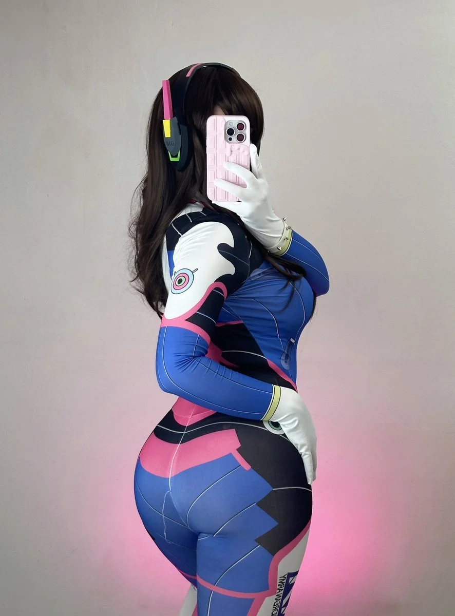 Duelo de putas y hermosas cosplayers. Ambas son calienta huevos, pero con cuál te quedas? Ctlvs image 24