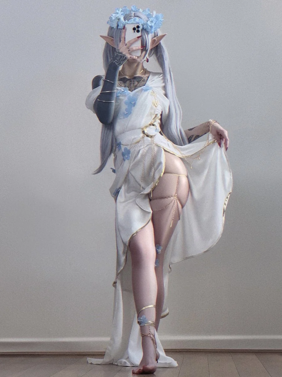 Duelo de putas y hermosas cosplayers. Ambas son calienta huevos, pero con cuál te quedas? Ctlvs image 32