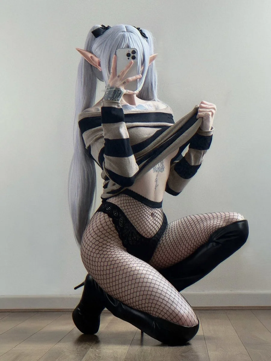 Duelo de putas y hermosas cosplayers. Ambas son calienta huevos, pero con cuál te quedas? Ctlvs image 47