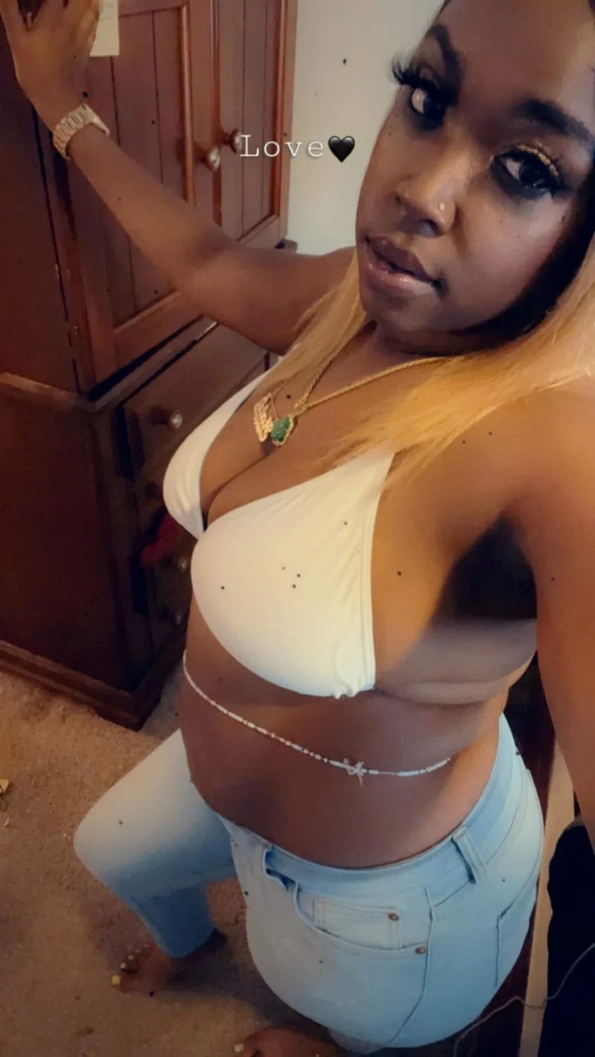 Thick ghetto ebony milf 🍑 image 13
