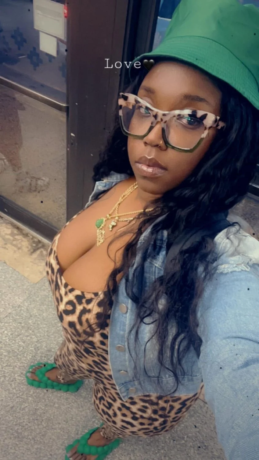 Thick ghetto ebony milf 🍑 image 48