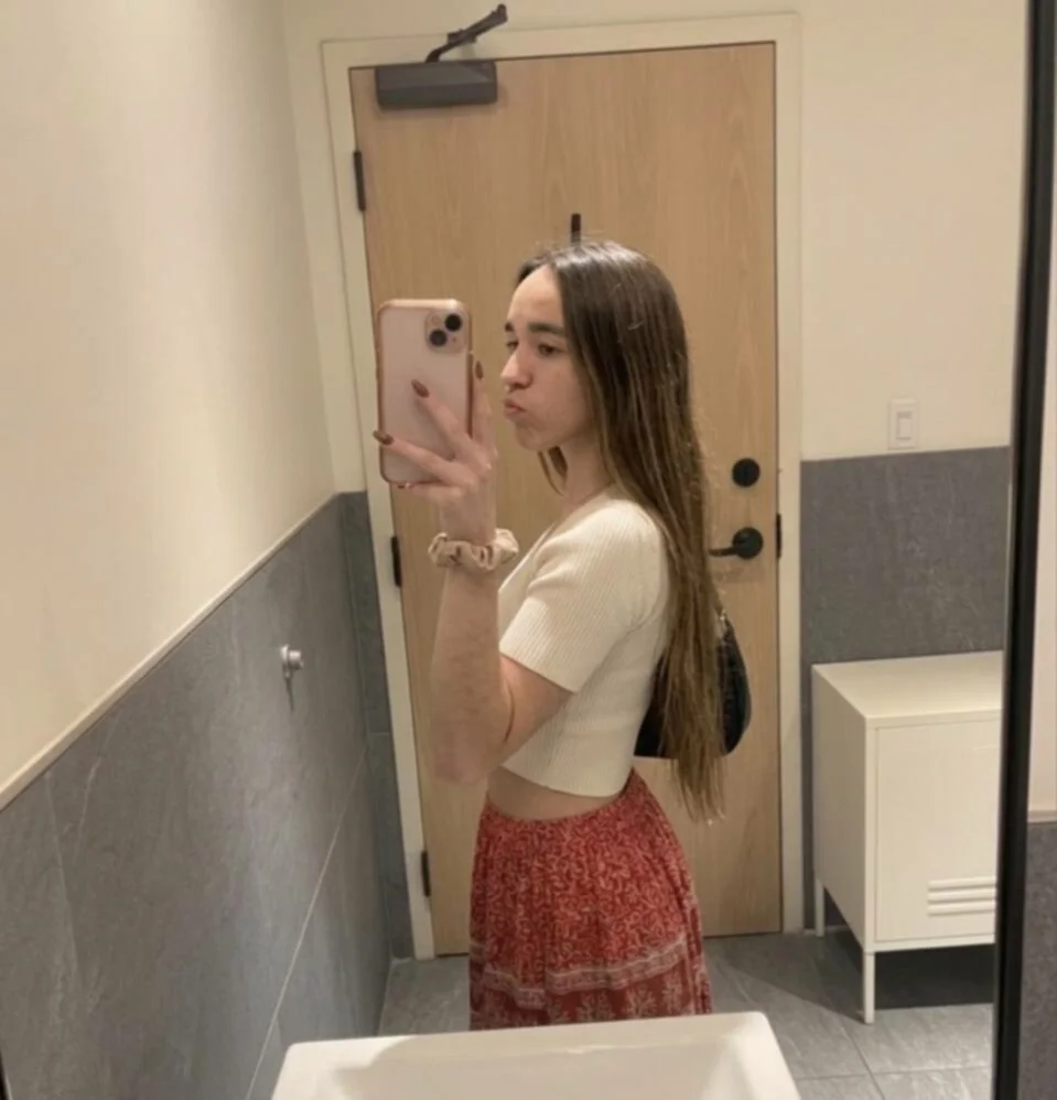 Paula mirror strip image 2