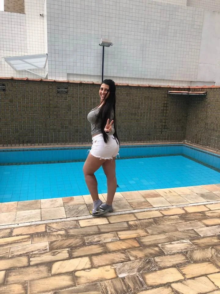 Rabuda gostosa, o que fariam com ela? image 10