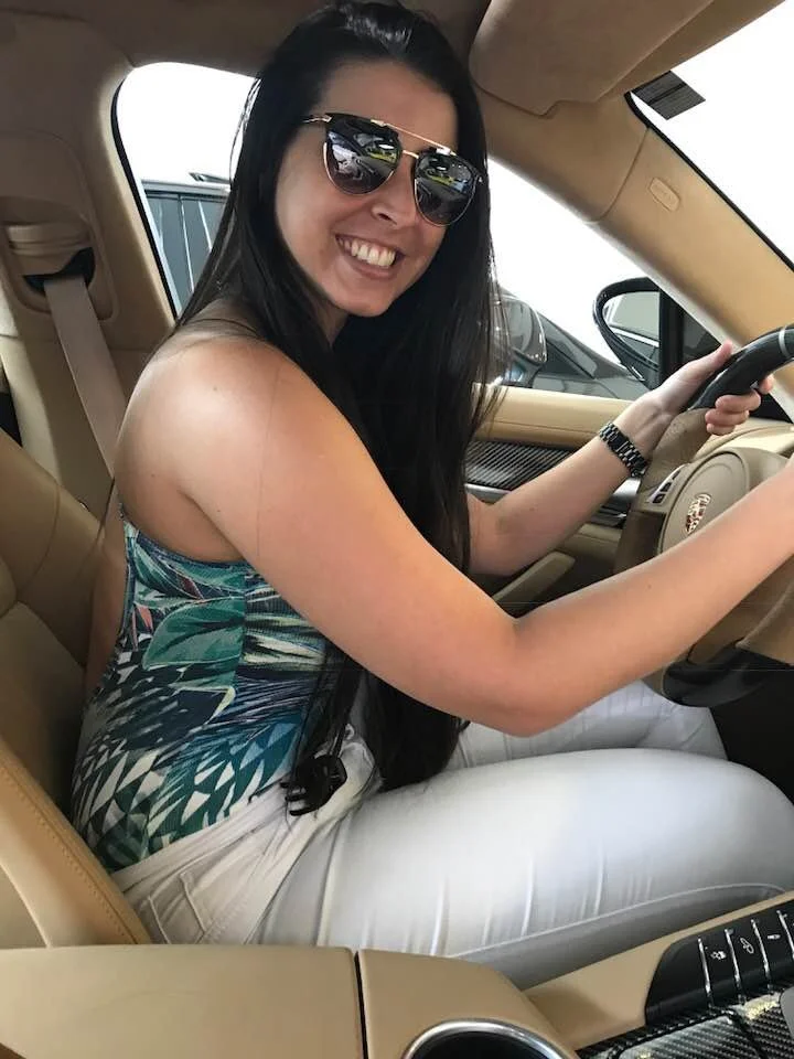 Rabuda gostosa, o que fariam com ela? image 16