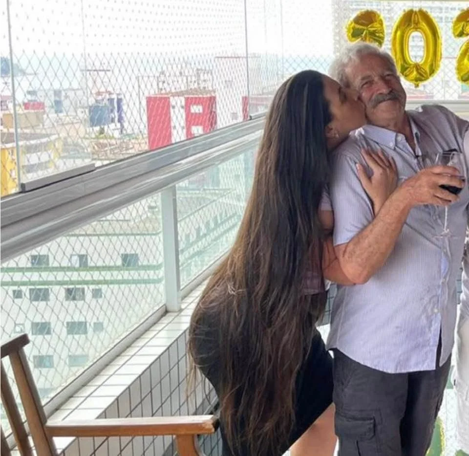 Rabuda gostosa, o que fariam com ela? image 50