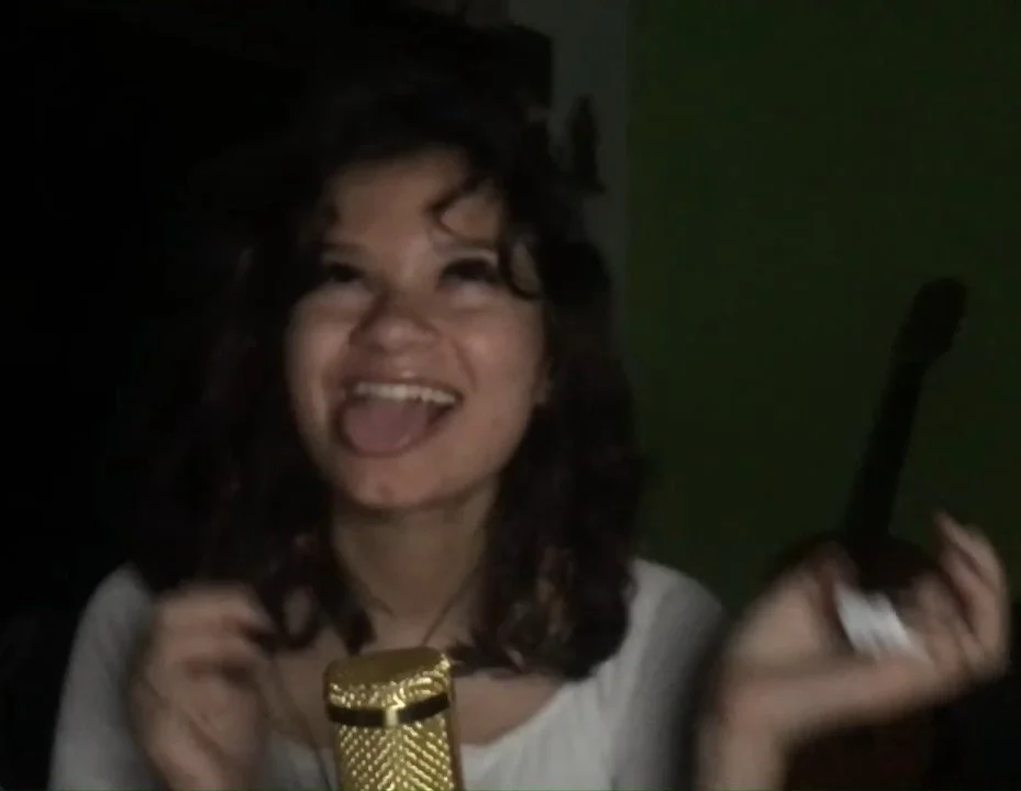 Vic asmr esperando porra na lingua image 25