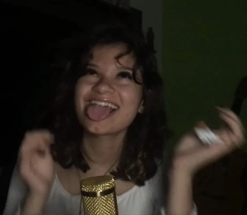 Vic asmr esperando porra na lingua image 5