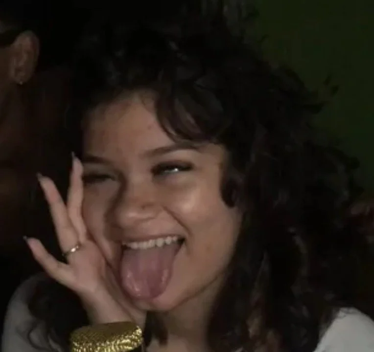 Vic asmr esperando porra na lingua image 8
