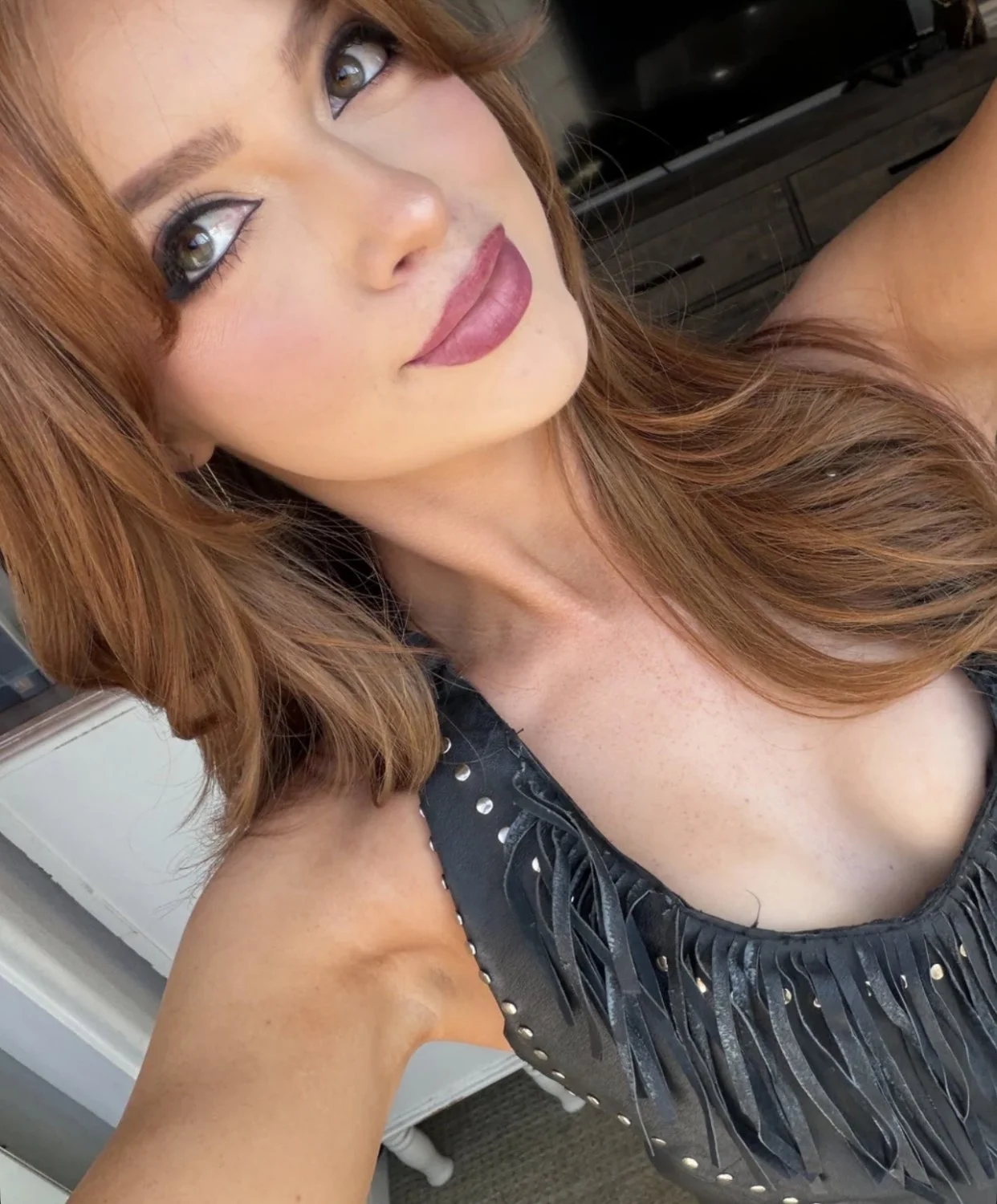 Petite snowbunny slut need to be in a bbc gangbang image 3