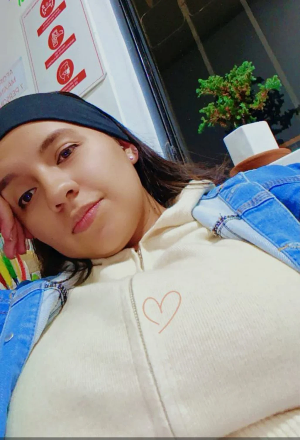 Mi amiga tetona 😊 main image
