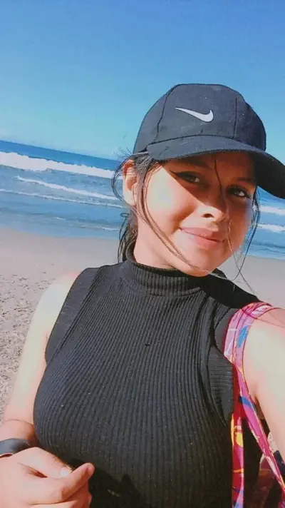 Seguidor expone a novia morena chichona cover image