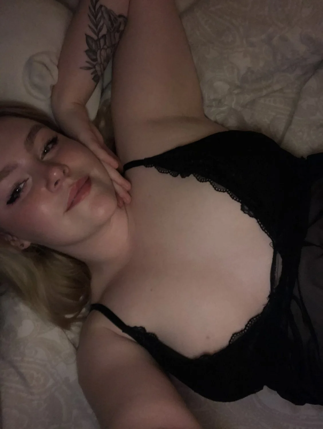 Exposing Webslut Bella image 24