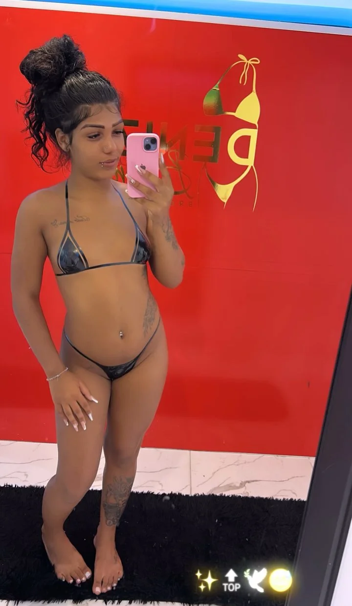 Novinha morena gostosa image 10