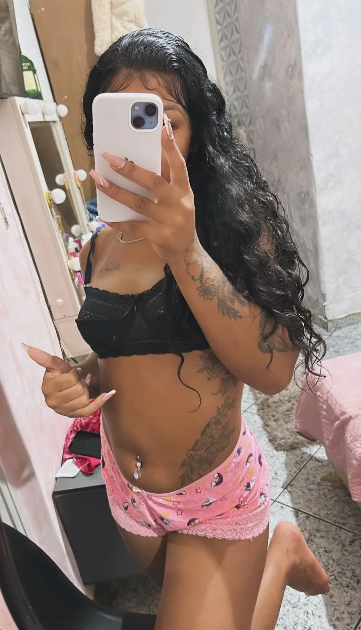 Novinha morena gostosa image 3