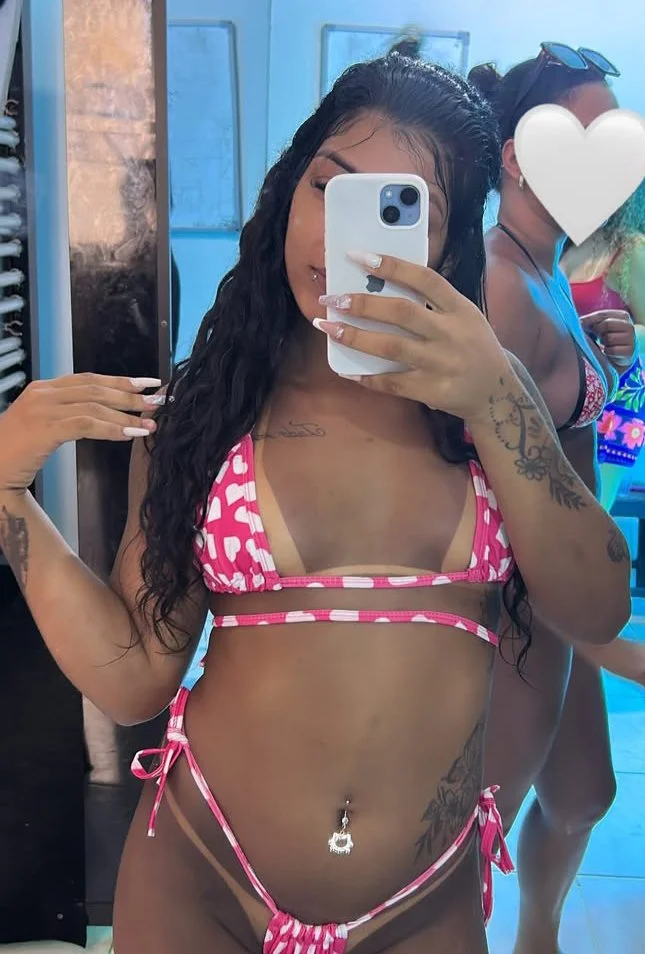 Novinha morena gostosa image 7