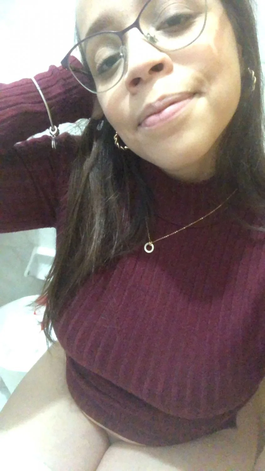 Hot brunette latina teen image 6