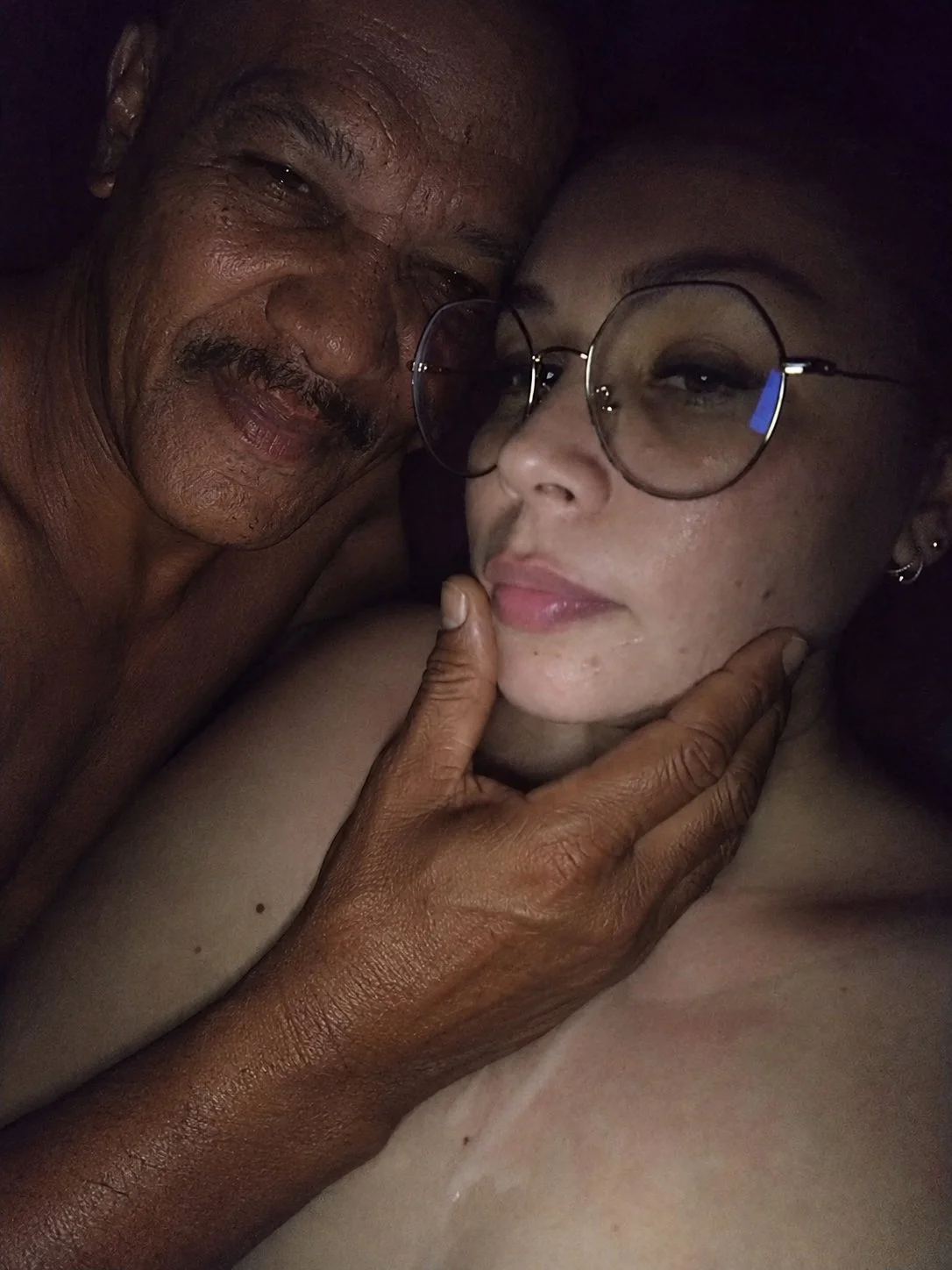 Namorado novo de psicóloga domina e tira de corno manso. image 4