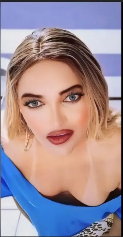 Vazou fotos de putinha de Aimores mg cover image