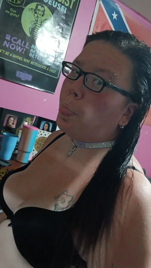 Webslut Allison image 19