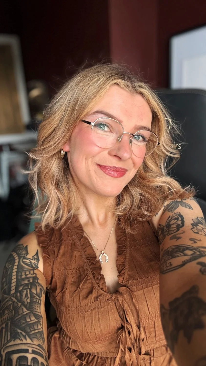 Emmalition sexy blonde🔥 image 5