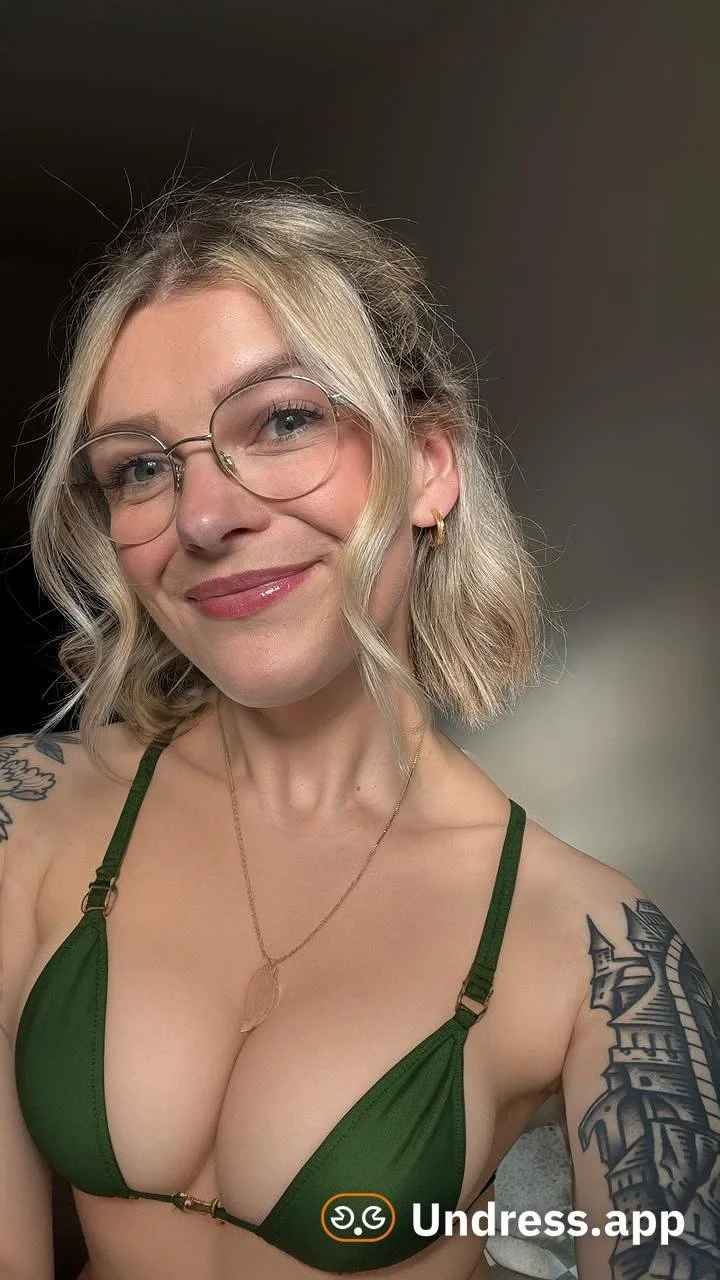Emmalition sexy blonde🔥 image 7