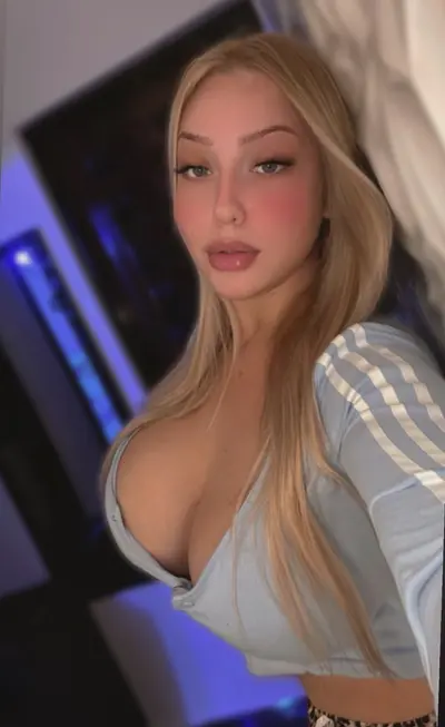 Loira peituda cover image
