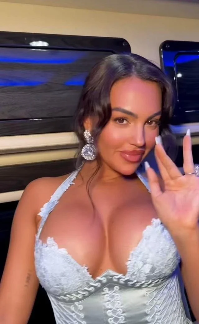 Georgina Rodriguez Fat Tits and Hot Face image 2