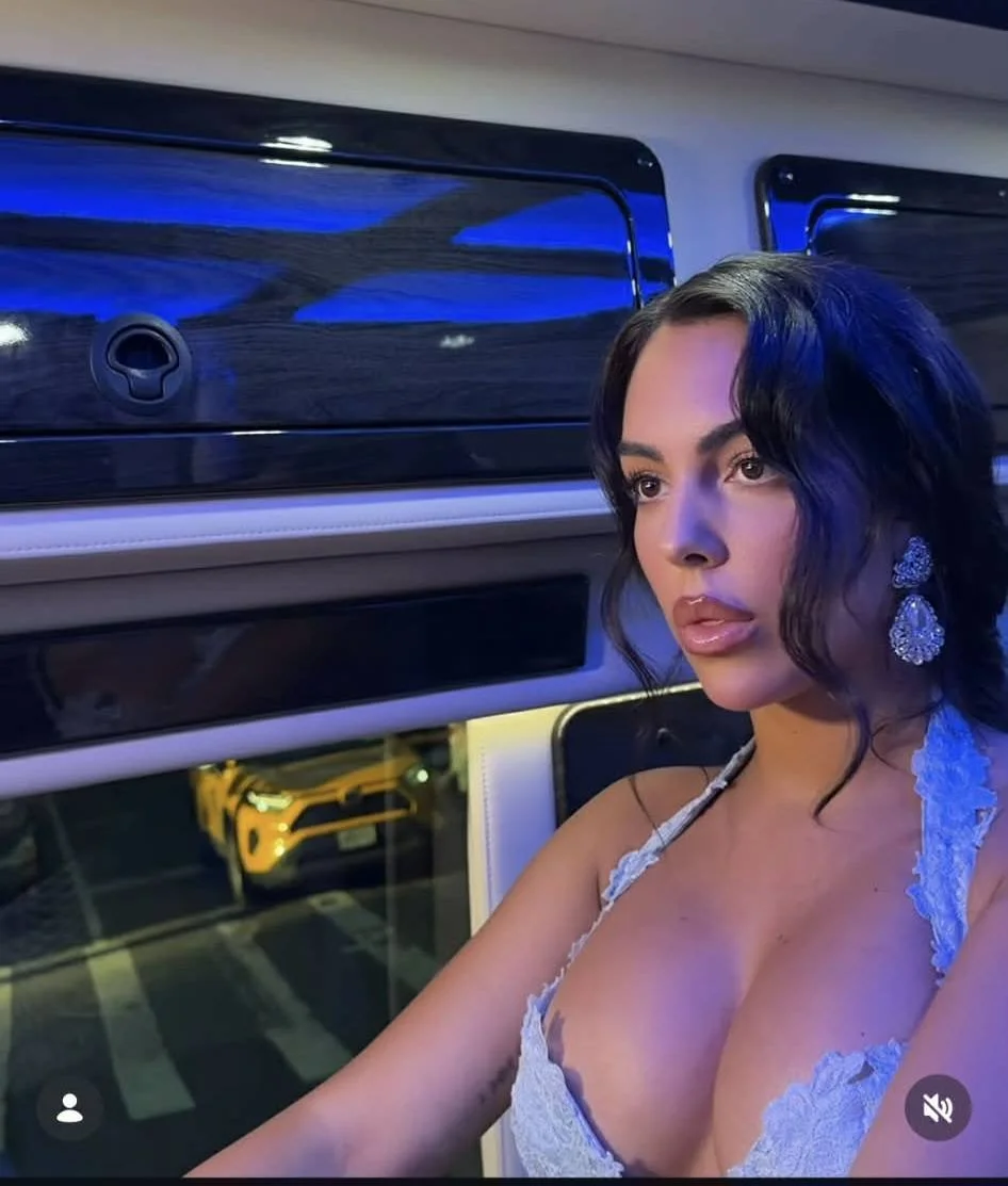 Georgina Rodriguez Fat Tits and Hot Face image 22