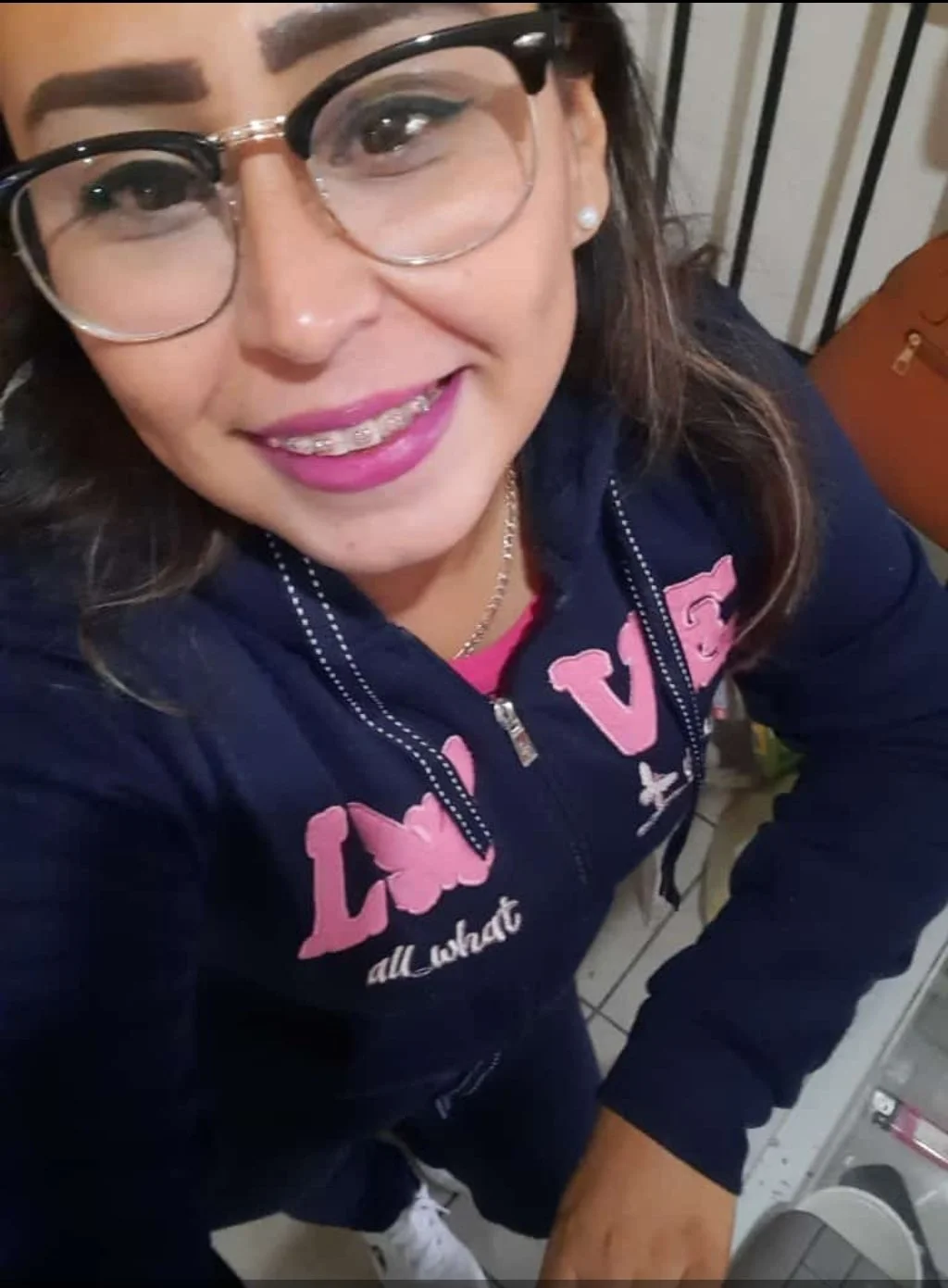 anahi olguin, la puta de su suegro image 8