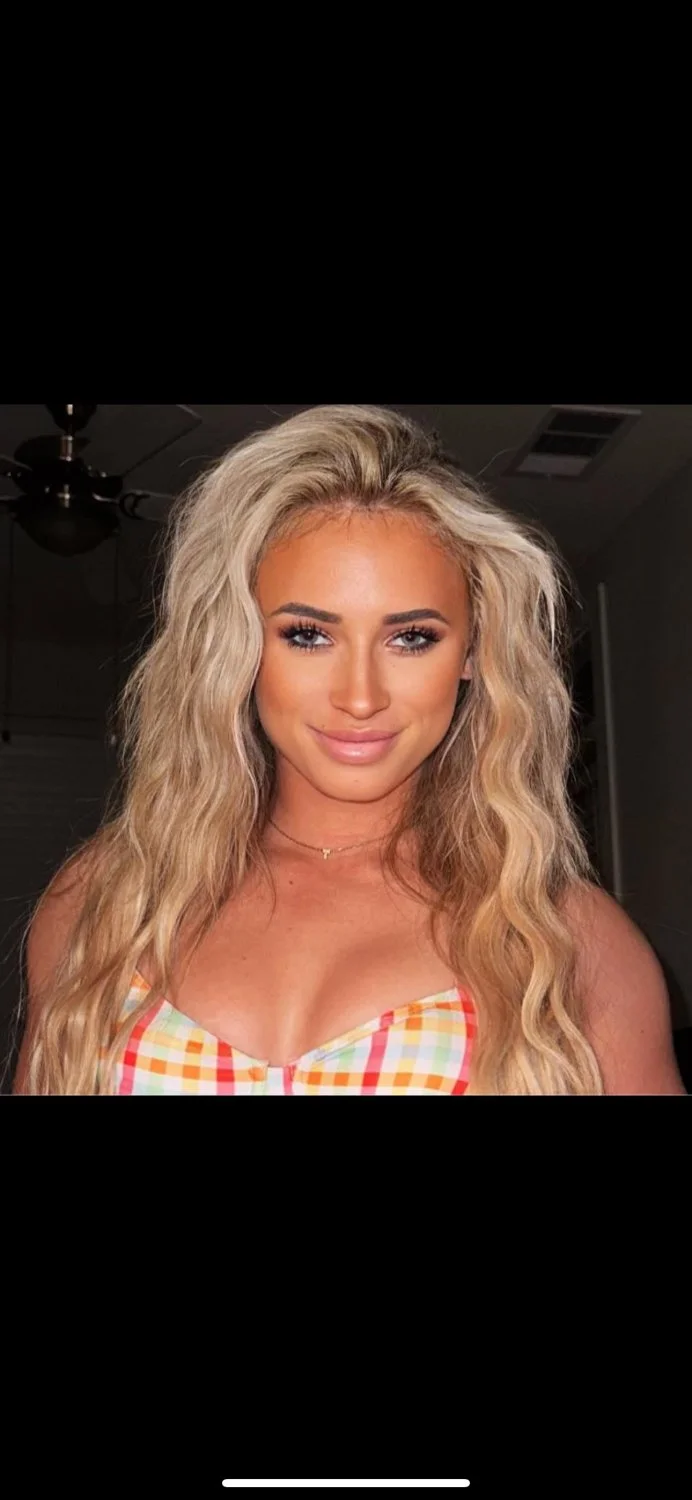 Tight fit blonde for gooning main image