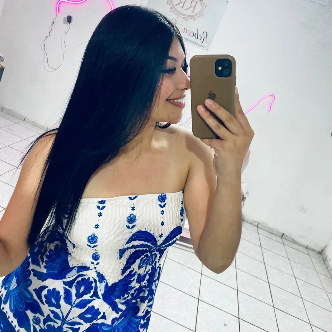 Novinha mostrando os peitinhos gostosos vazou exibindo tudo ate a bundo videos vazados image 2