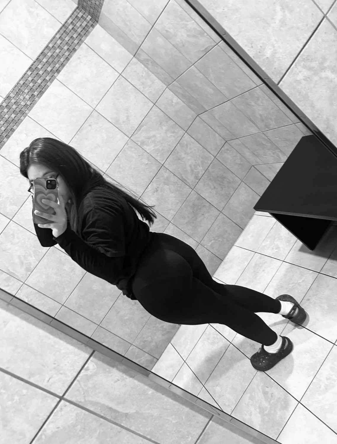 Salvadoreña rica image 3