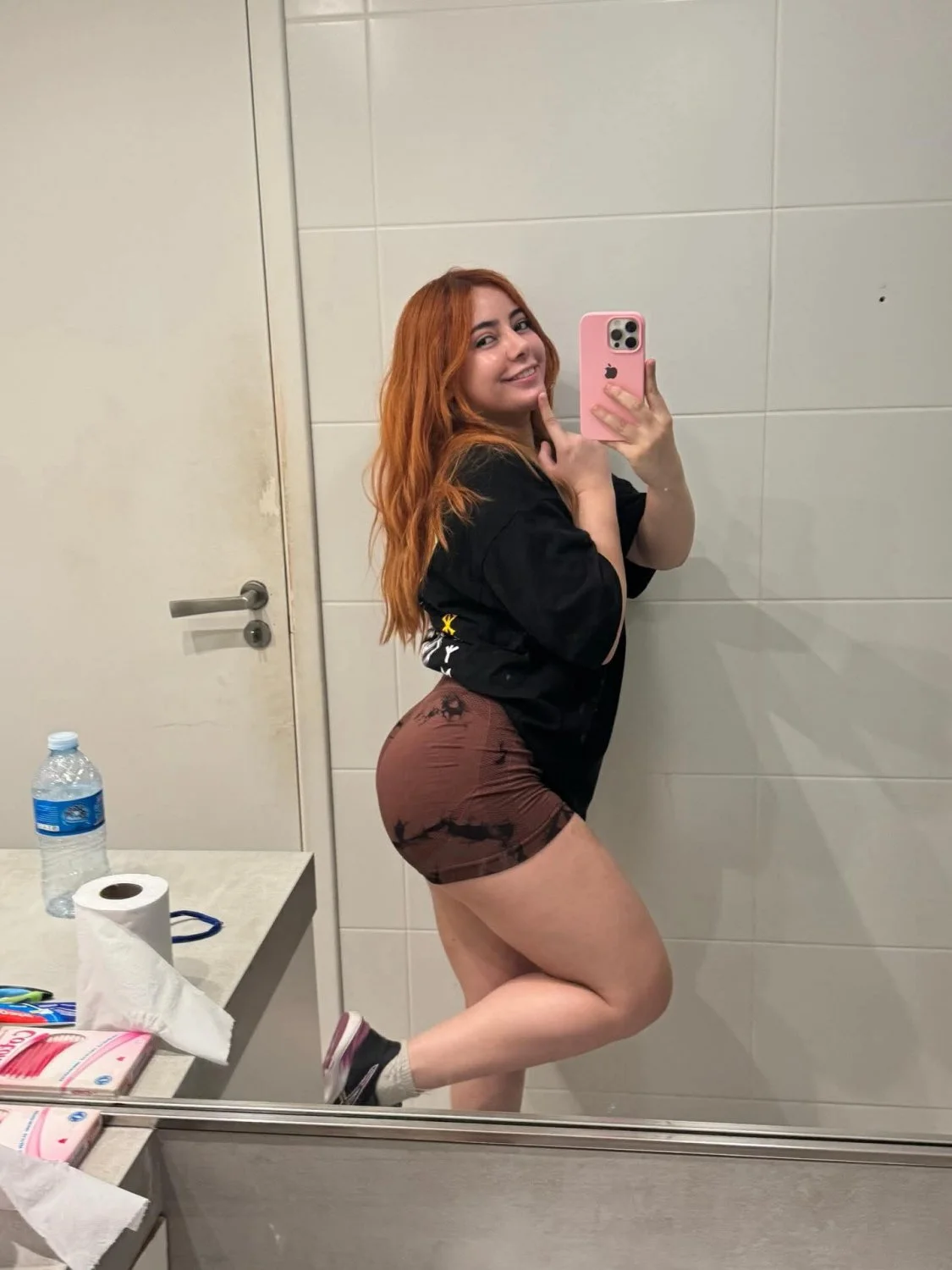 Caroline Lopes gordelicia image 4