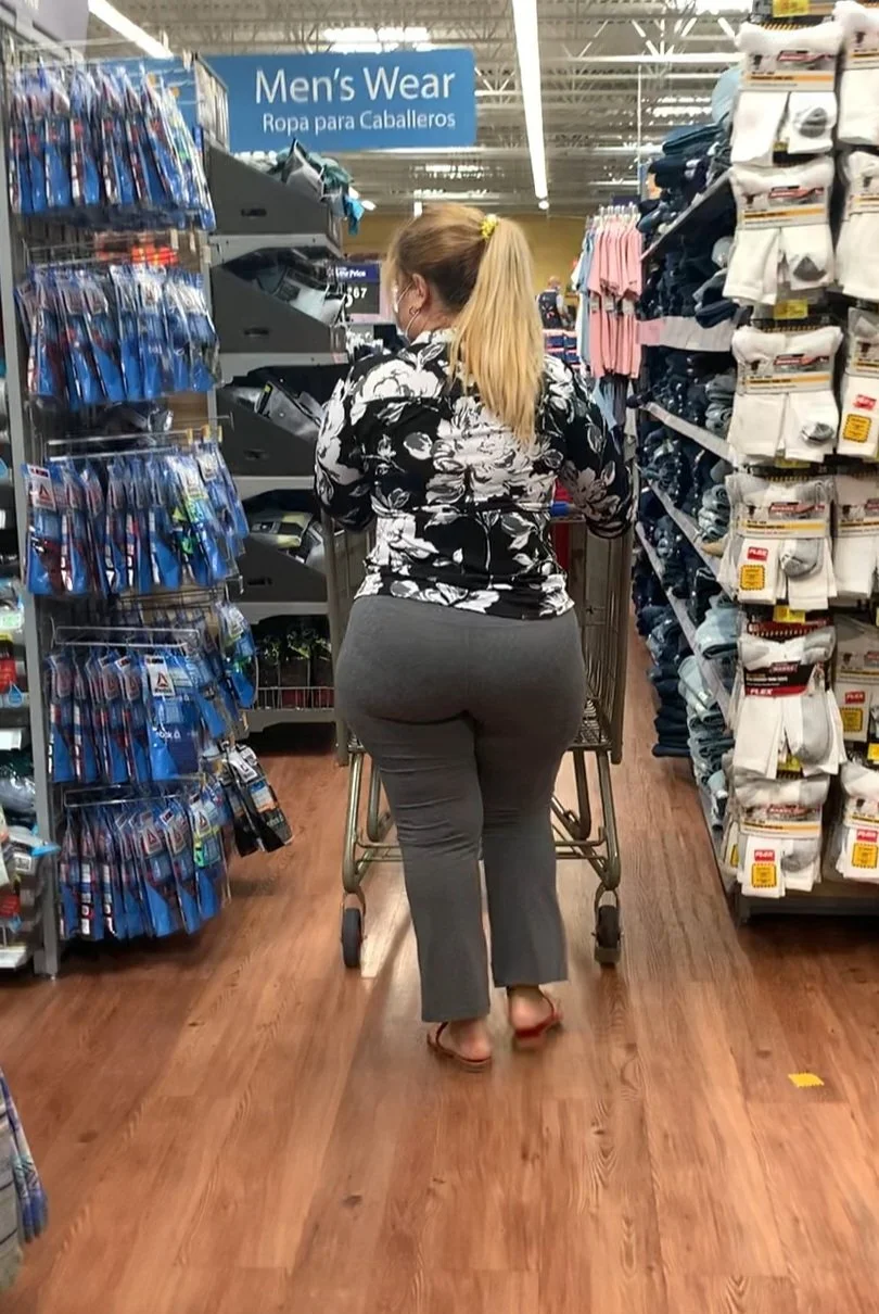 Thick Culona Latina Milf image 1
