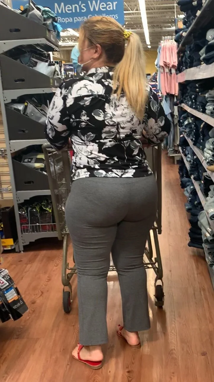 Thick Culona Latina Milf image 2