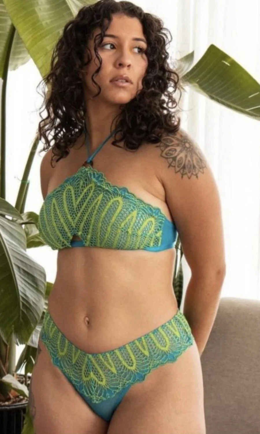 Thick mami Melani main image