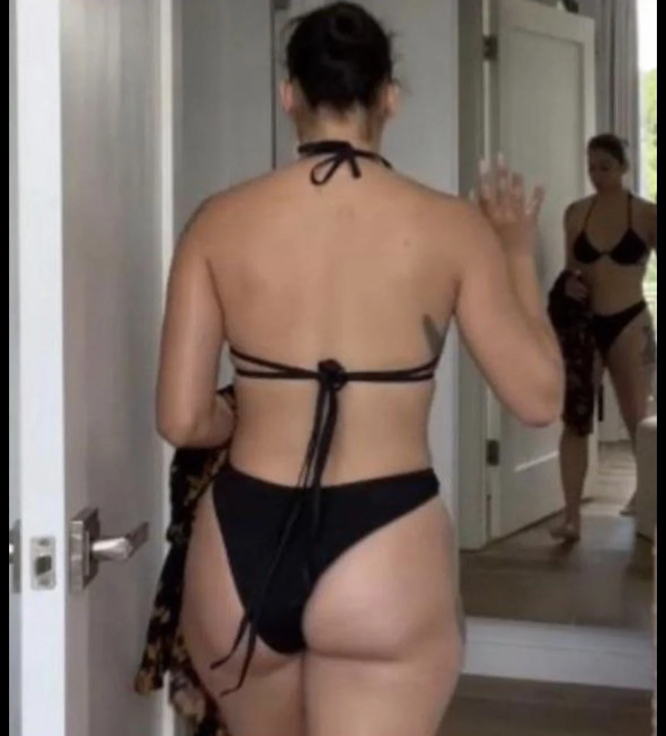 Thick mami Melani image 11
