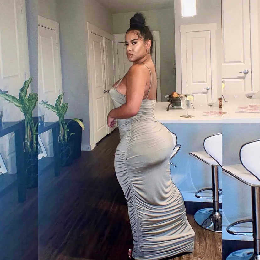 Thick Ass Model (non nude) image 10