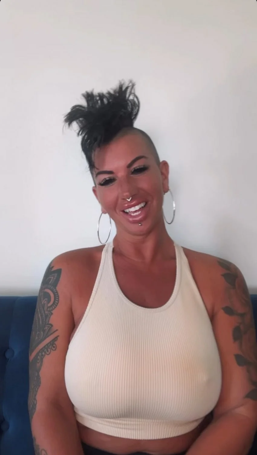 Mohawk milf image 4