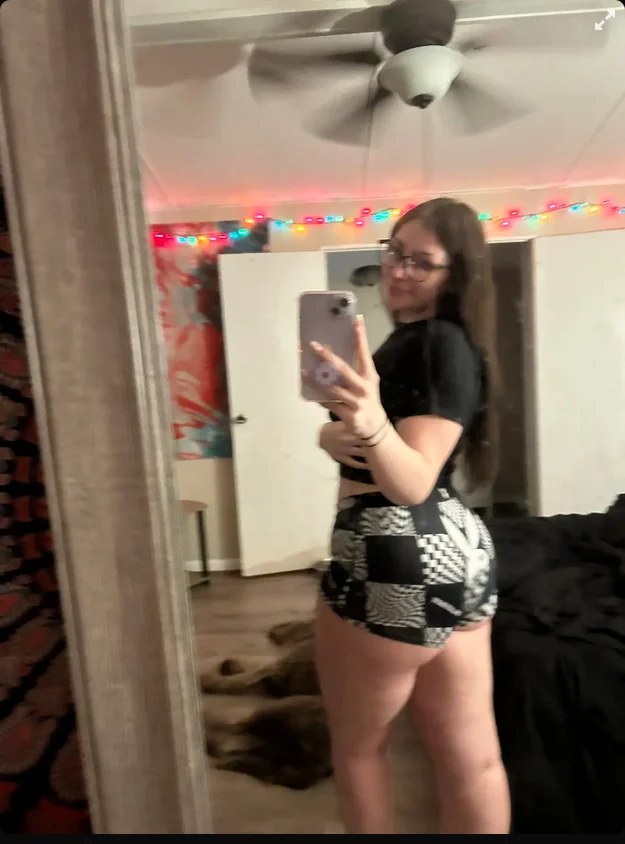 Thick as Fuck Slut Exposed image 6