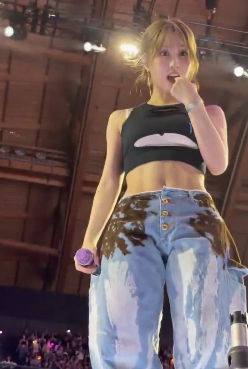 Momo (Twice) Pictures 25 image 2