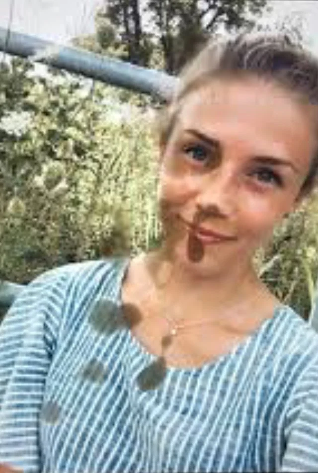 Cumslut Miranda image 17