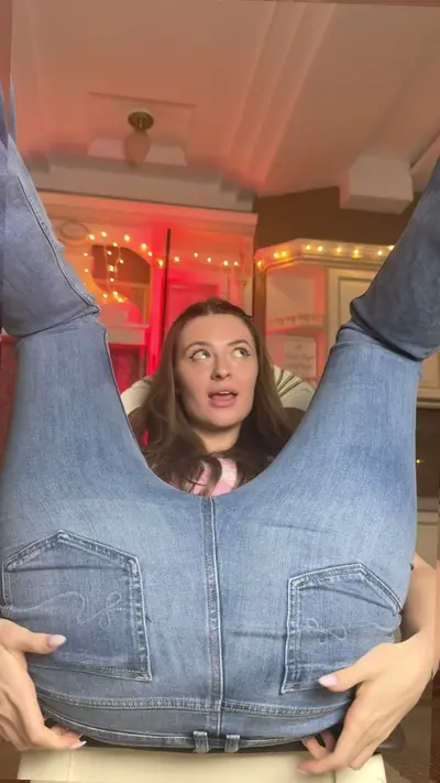 🔞 Sexy busty curvy titfuck naked wet pussy 🍑💦 OF now cover image