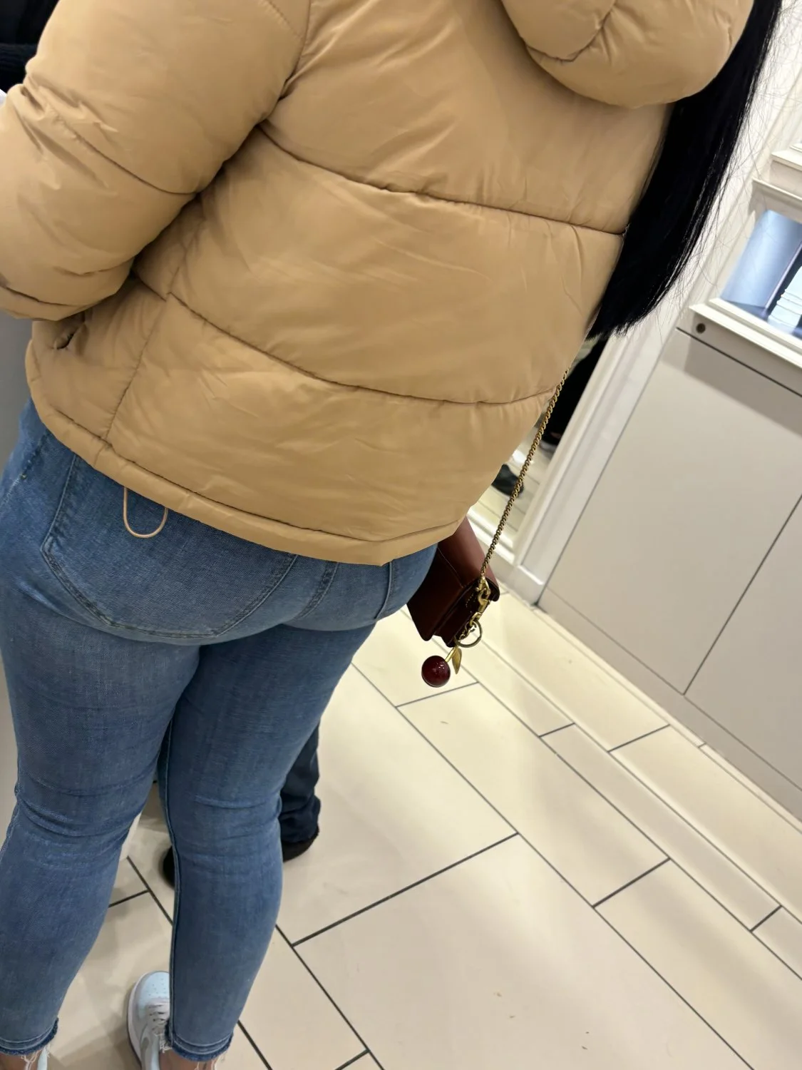 MILF booty in jeans image 9