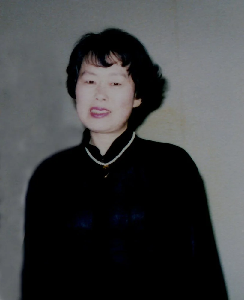 Japanese middle-aged mom image 17