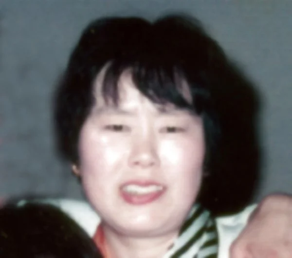Japanese middle-aged mom image 8